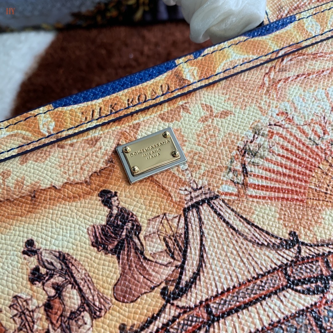 dolce & gabbana printed handbag 25x20x12.5 cm - Image 6