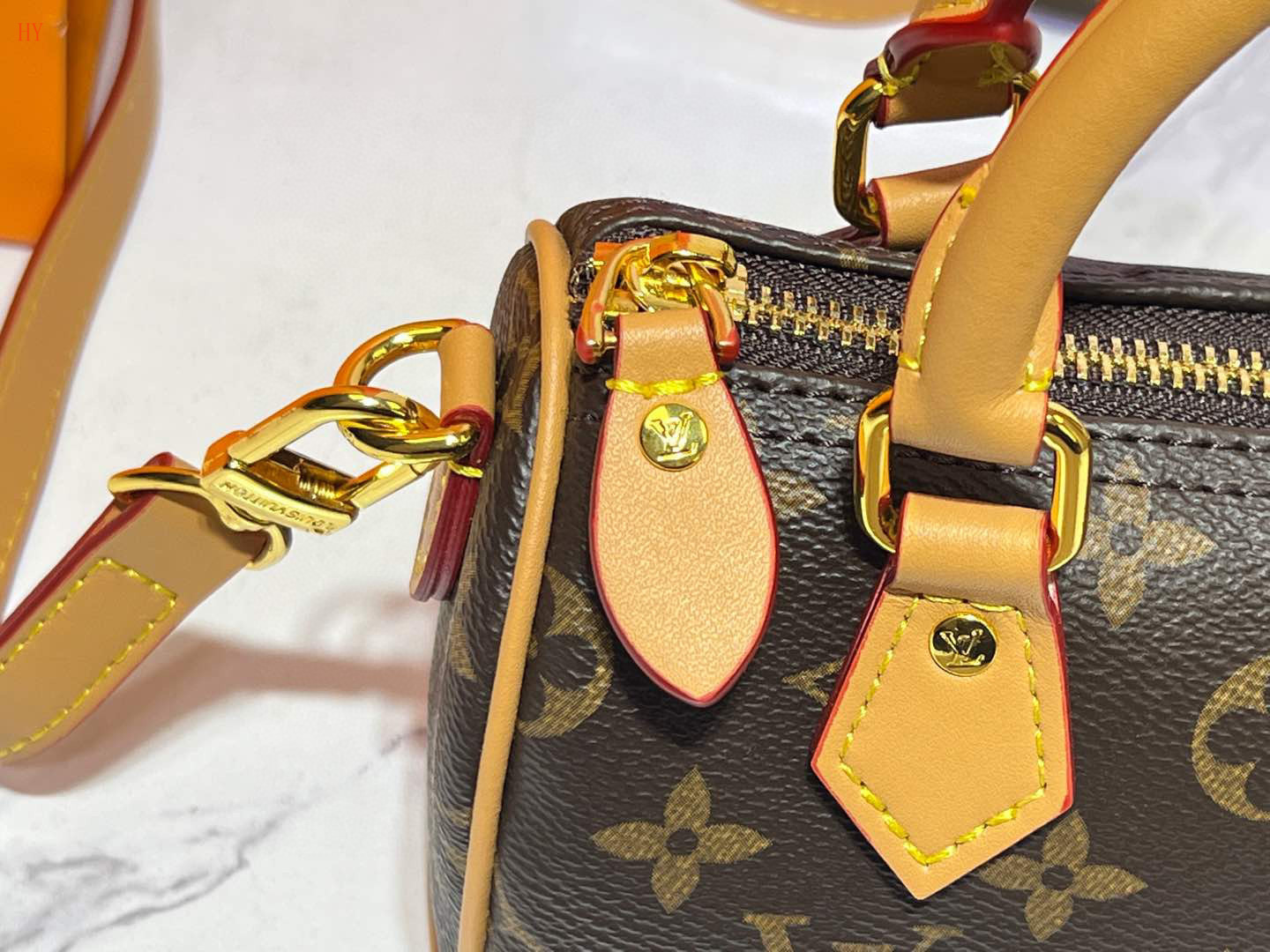 louis vuitton monogram mini handbag 16*11*9 - Image 6