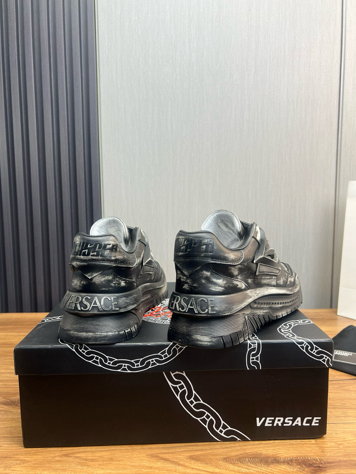 versace casual shoes - size 38/44 - Image 6