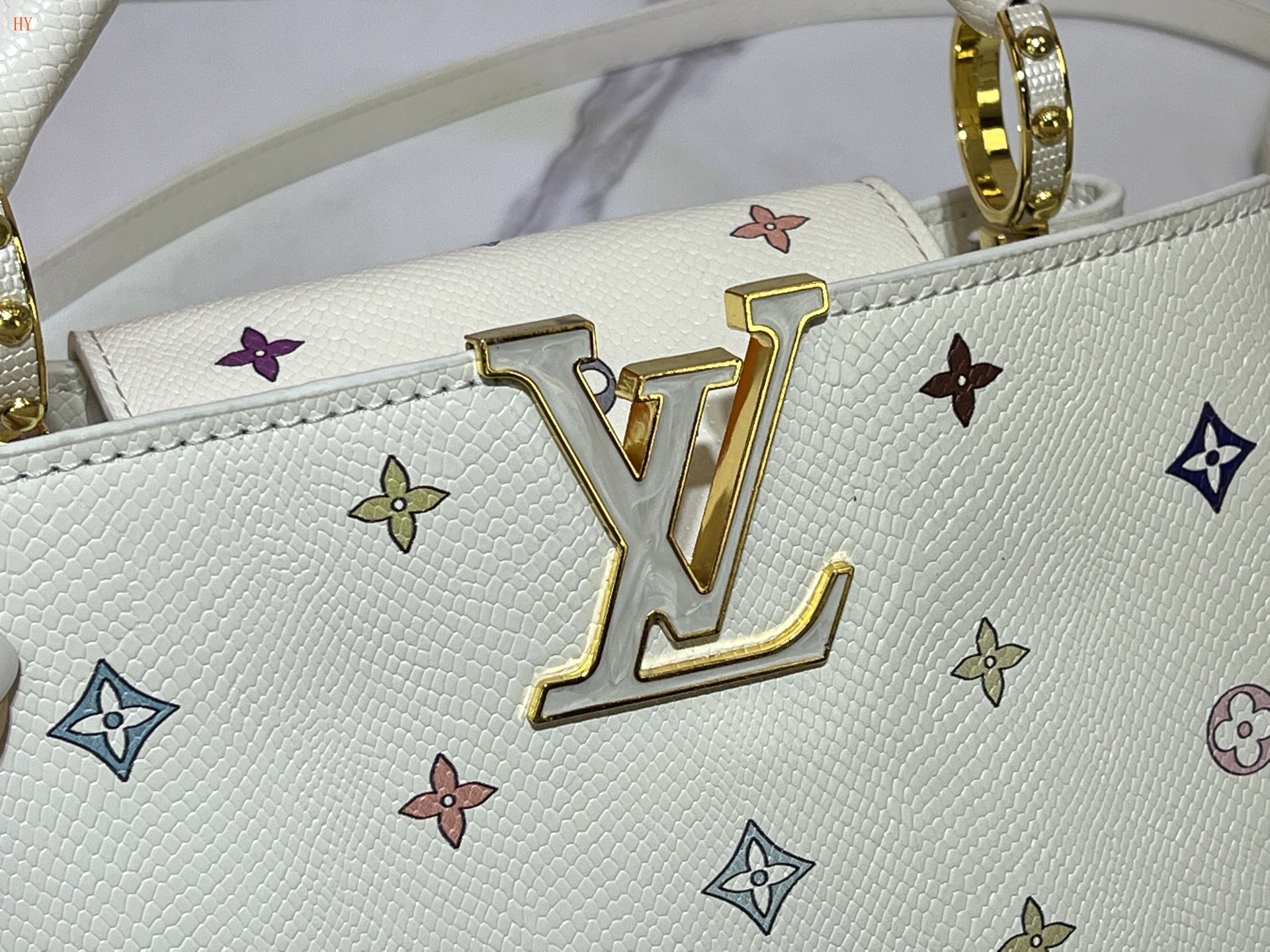 louis vuitton white monogram canvas handbag 27x17x9 - Image 6