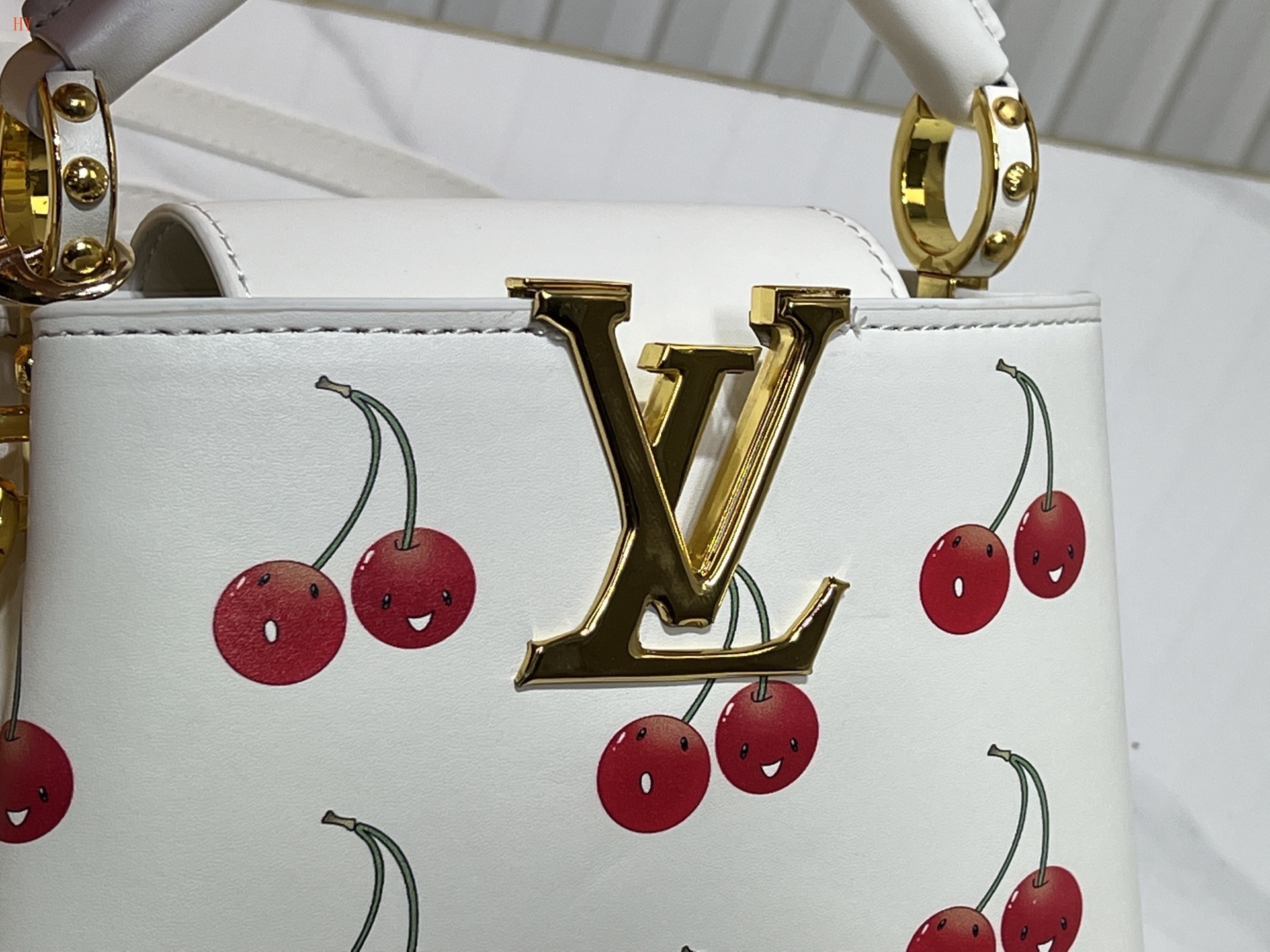 louis vuitton cherry print mini bag 21*14*8 - Image 6