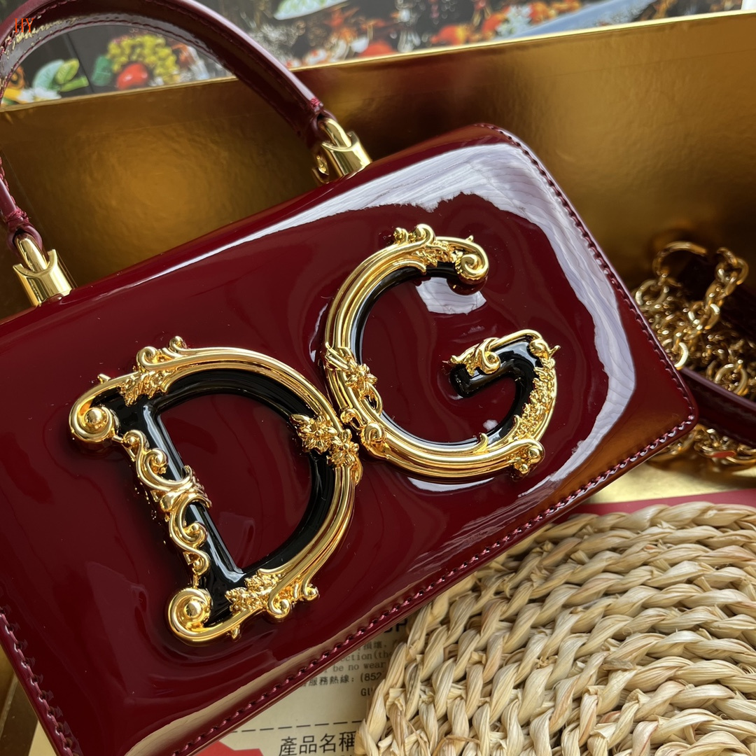 dolce & gabbana dg logo patent handbag - 18x10x5 cm - Image 6