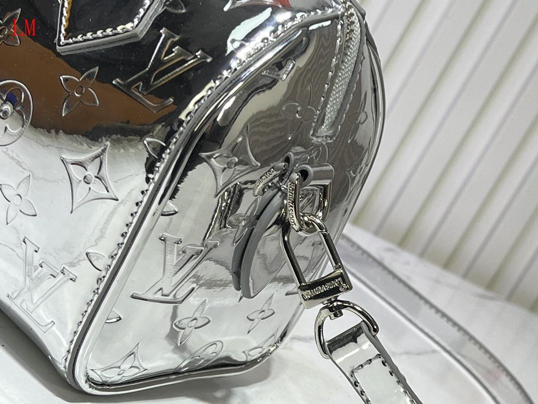 louis vuitton silver monogram mini bag 20.5x13.5x12 cm - Image 6