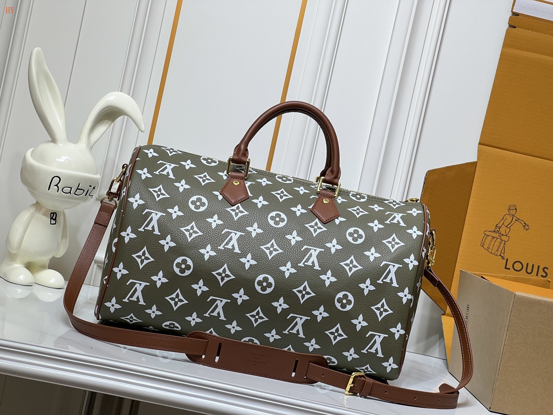 louis vuitton 40*26*23 monogram canvas bag - Image 6