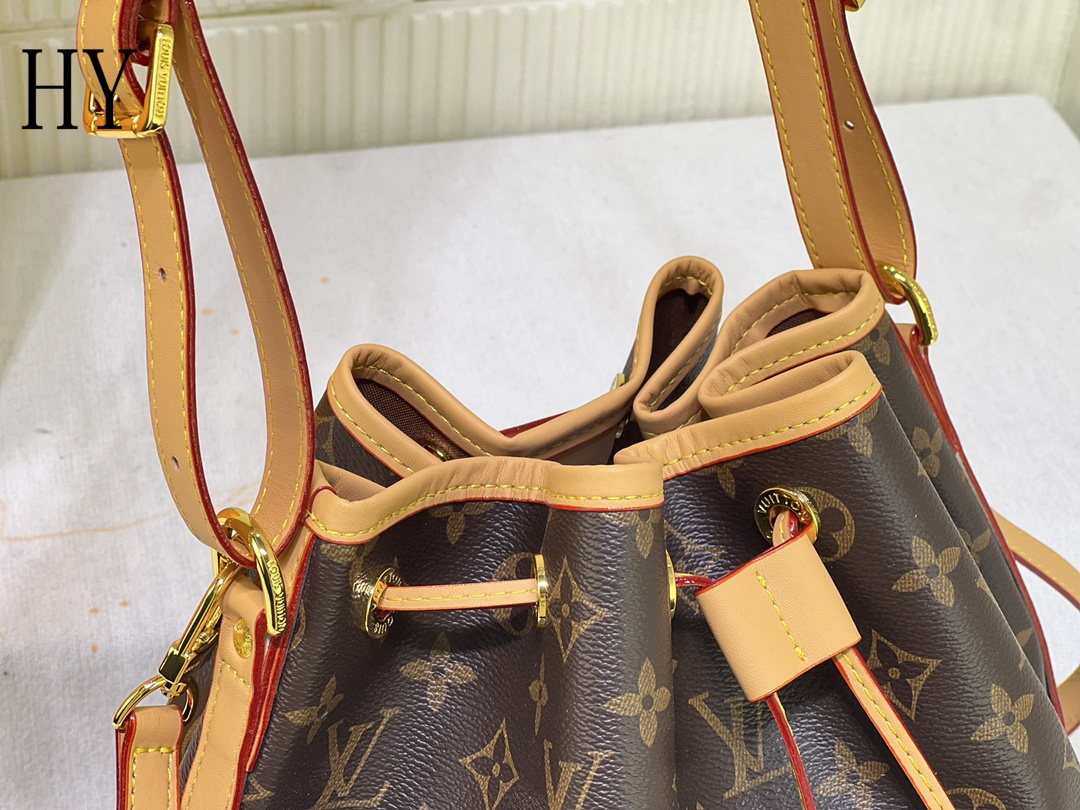 louis vuitton bucket bag - 26x27x18 cm - Image 6