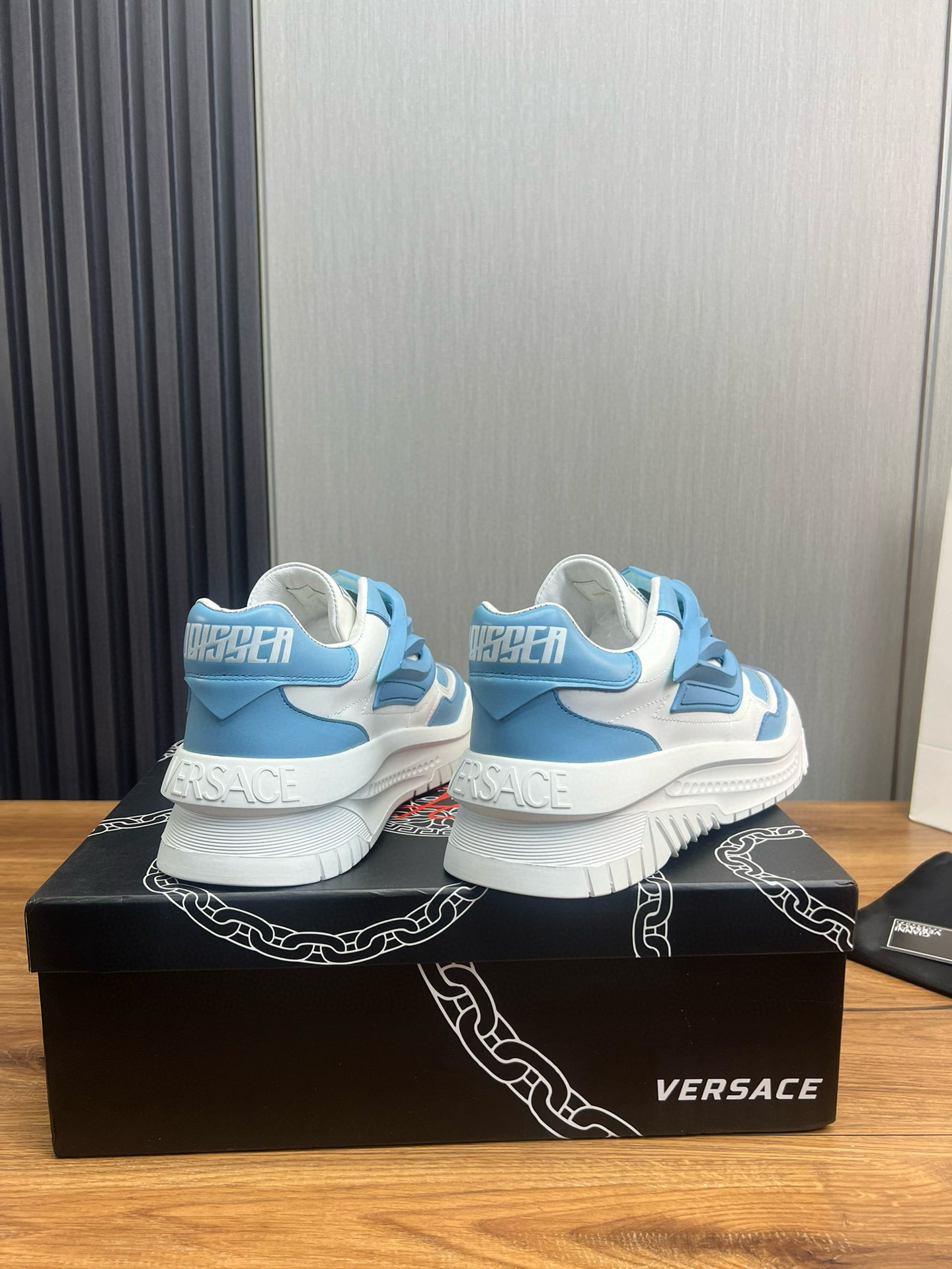 versace casual sneakers in blue/white - size 38/44 - Image 6