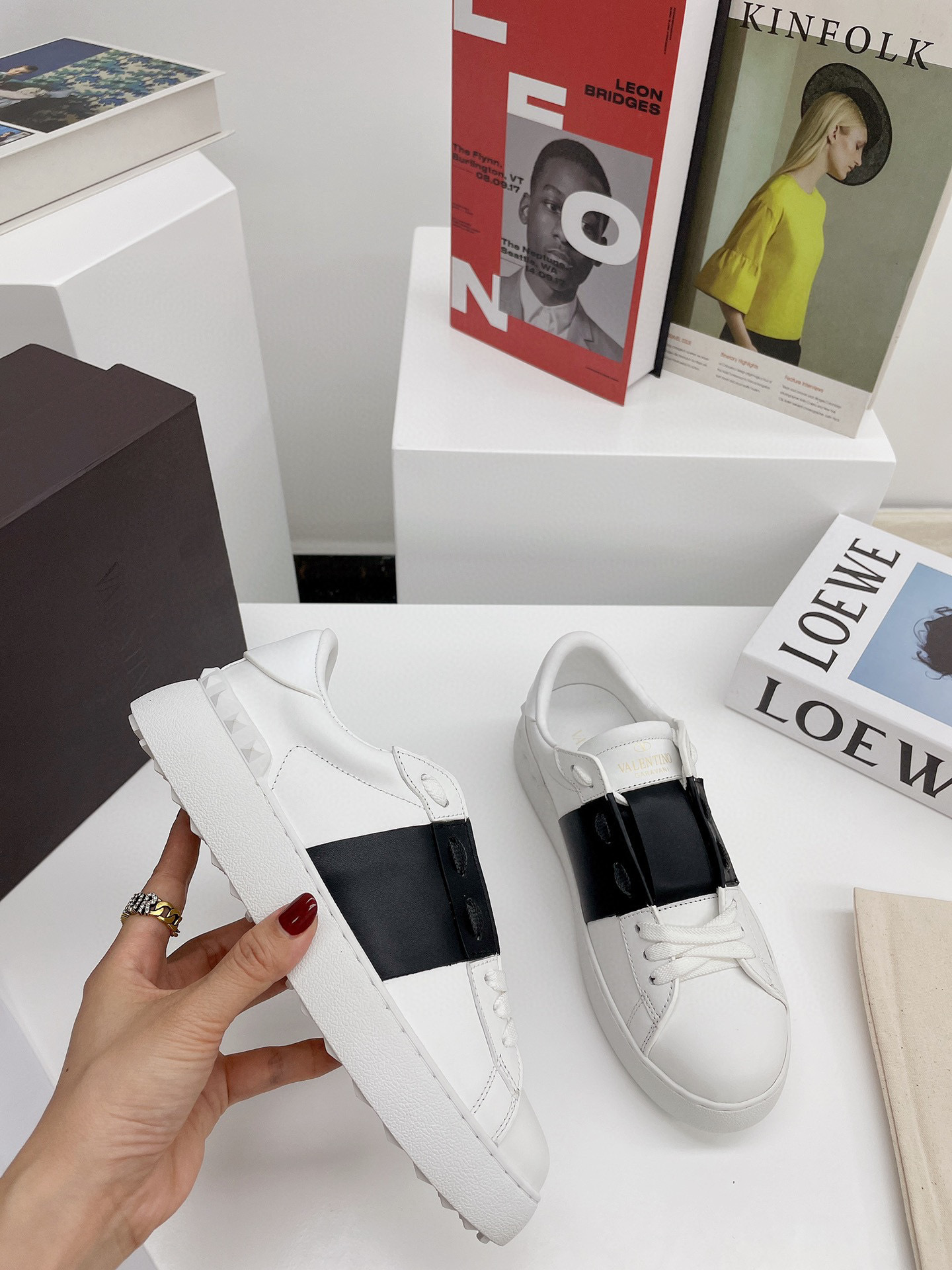 valentino unisex sneakers 35-44 - stylish and comfortable - Image 6