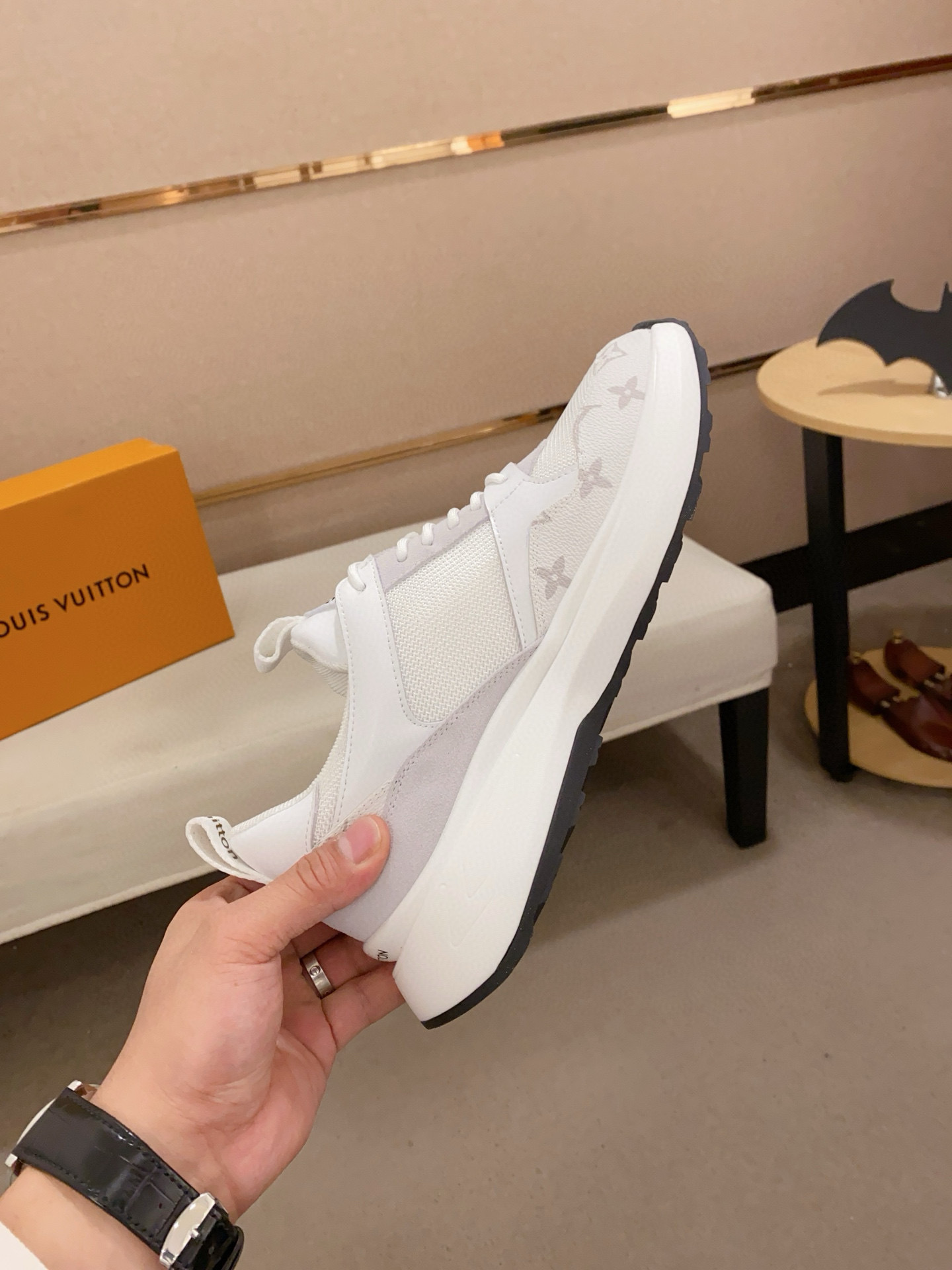 louis vuitton l casual shoes 38/44 - white - Image 6