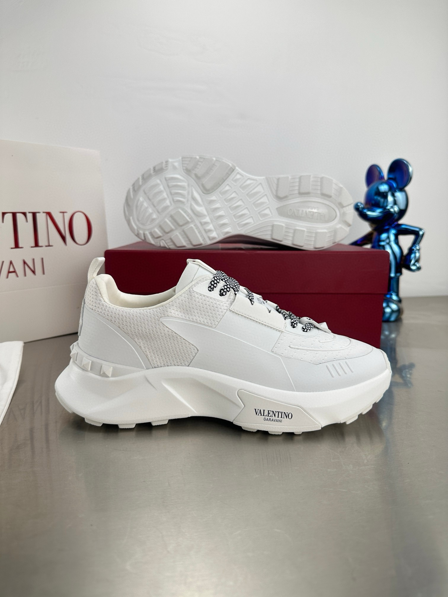 valentino white casual sneakers size 39/44 - Image 6