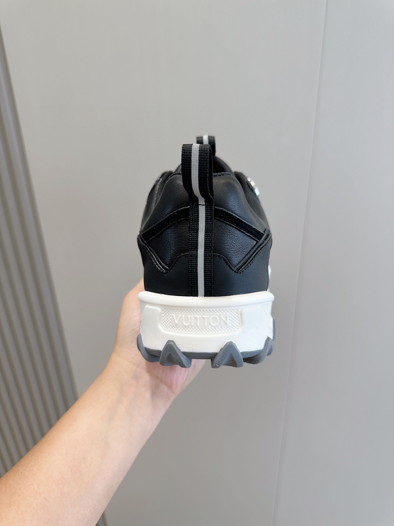 louis vuitton high-end sneakers size 39-44 - Image 6