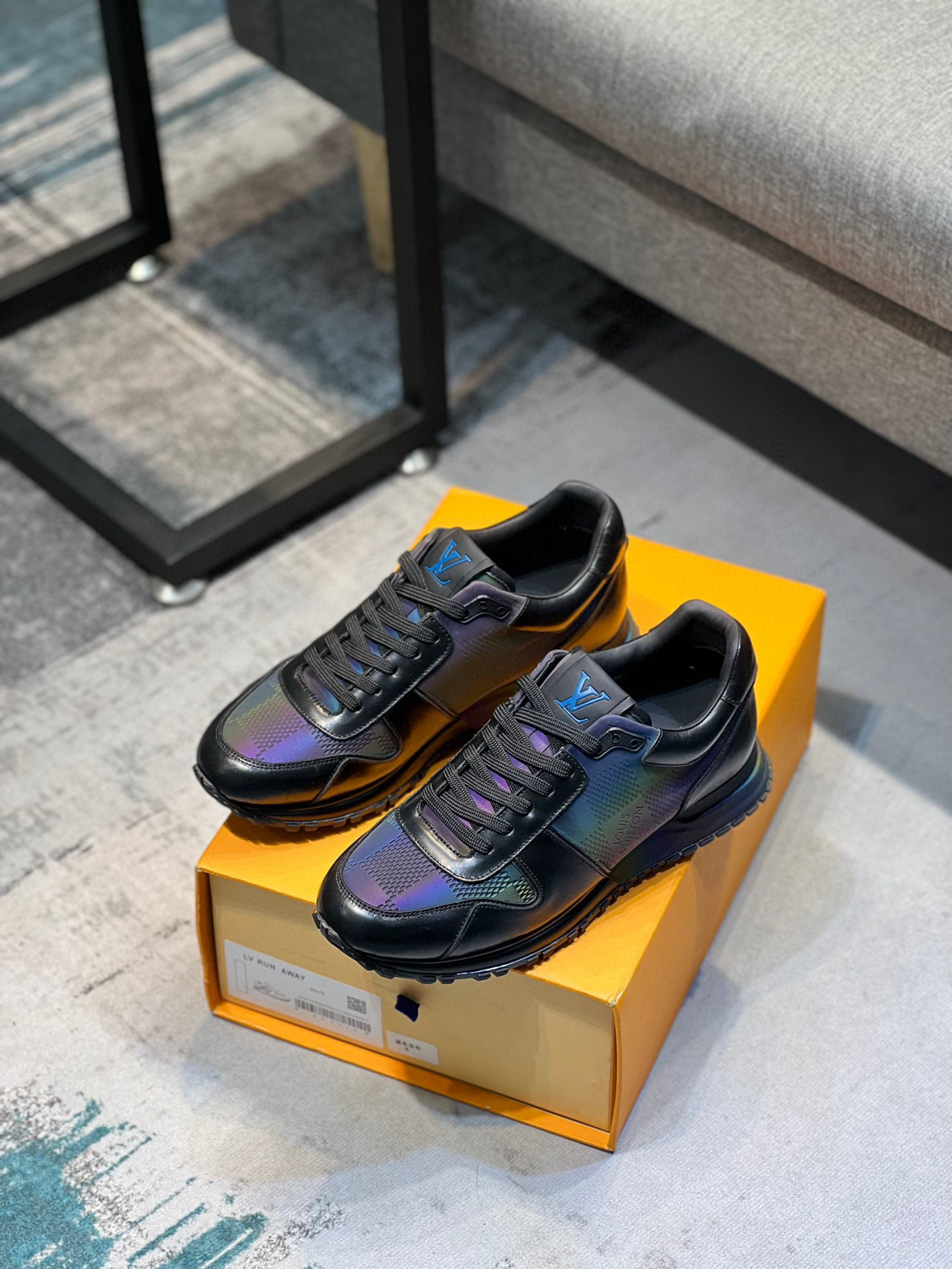 louis vuitton run away sneakers - size 38-44