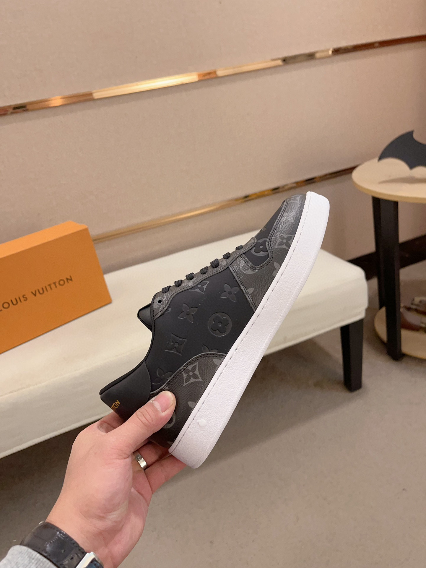 louis vuitton l casual shoes 38-44 - Image 6