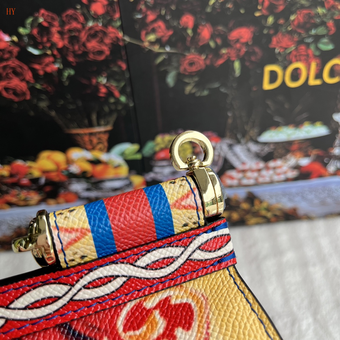 dolce & gabbana printed handbag 25x20x12.5 cm - Image 6
