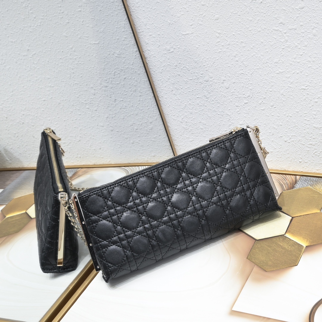 dior black quilted handbag 27*12*5 - Image 6