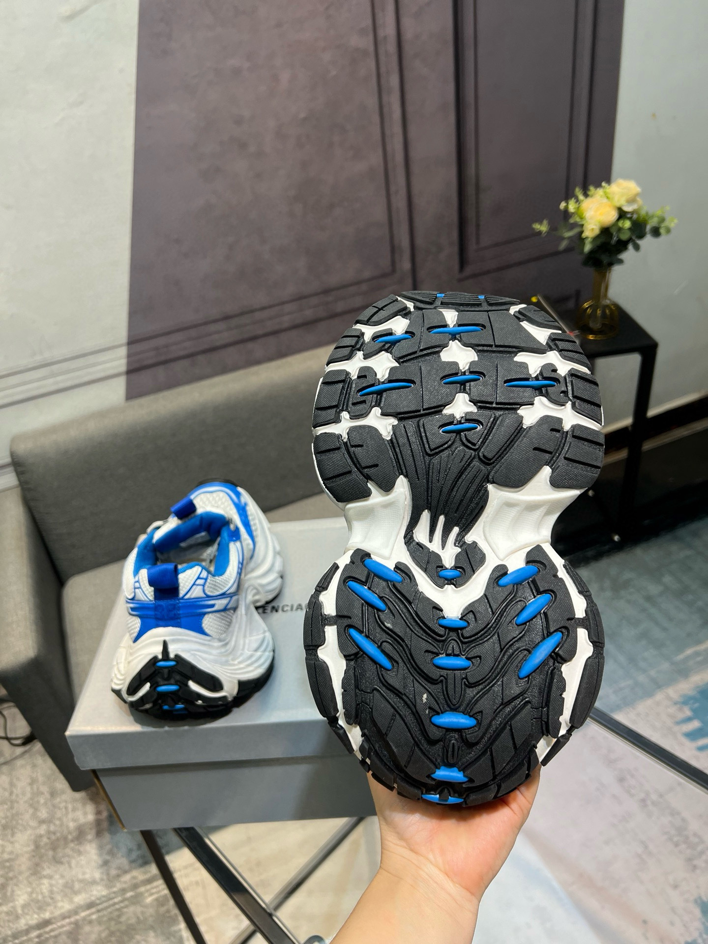 balenciaga unisex sneakers in blue/white - size 35/46 - Image 6