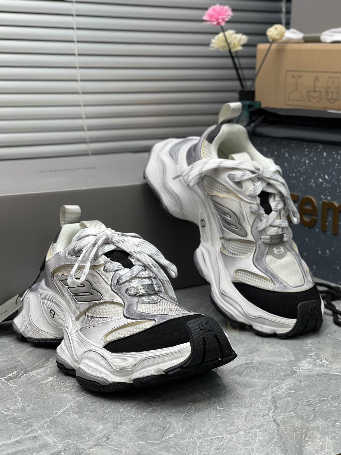 balenciaga couples sneakers 35-44 - model 8068470 - Image 6
