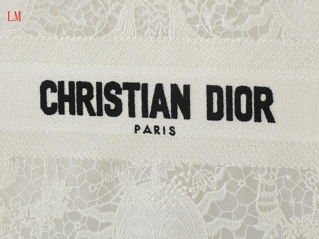 dior 26.5x21x14 cm white lace tote bag - Image 6