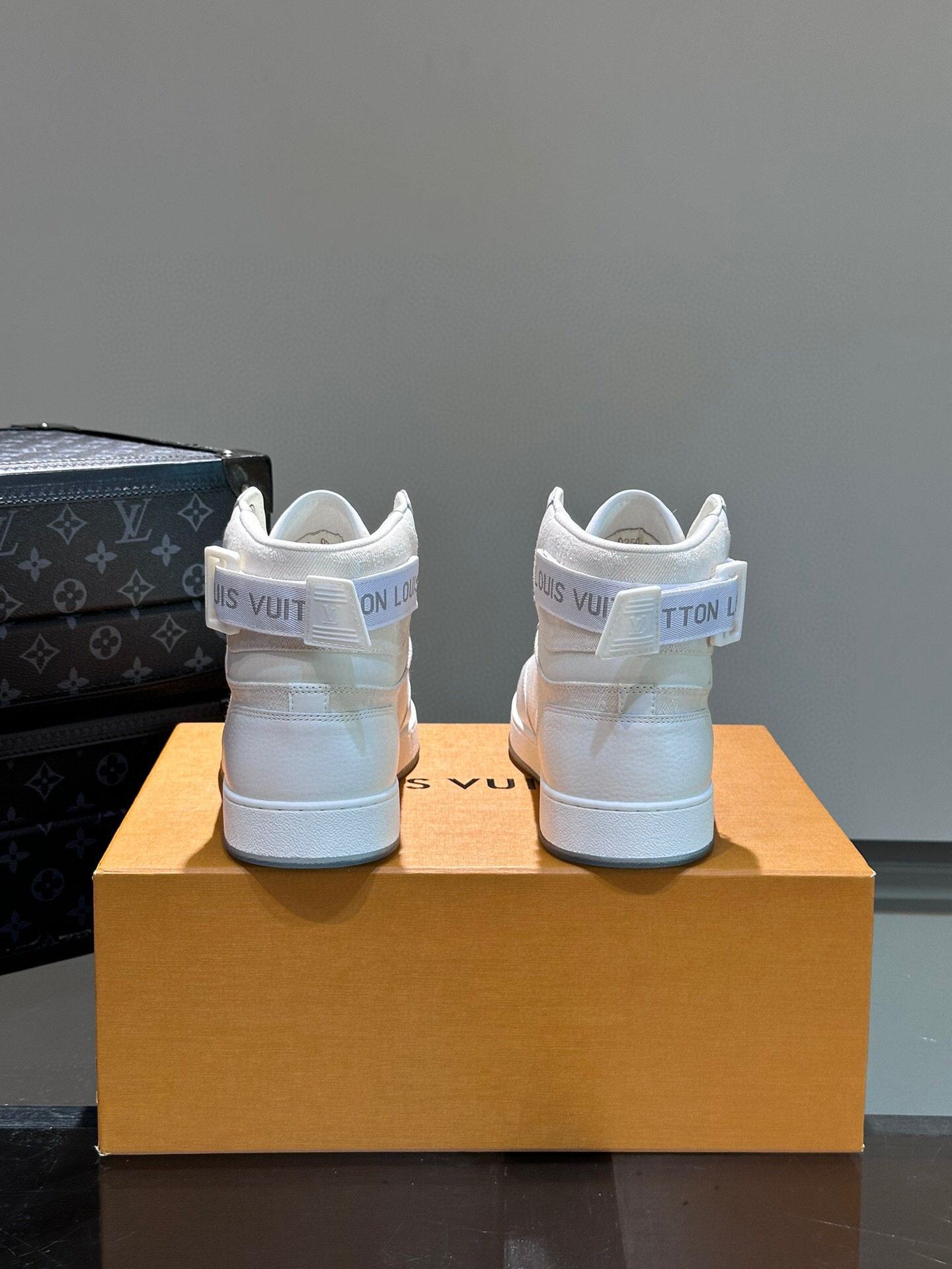 louis vuitton high-top sneakers size 38-44 - Image 6