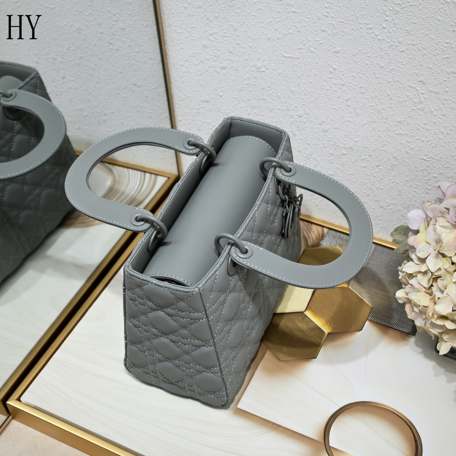 dior gray quilted handbag 24x20x11cm - Image 6