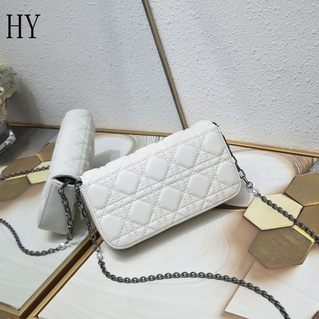 dior quilted white crossbody bag - 18.5 x 10 x 4 cm - Image 6
