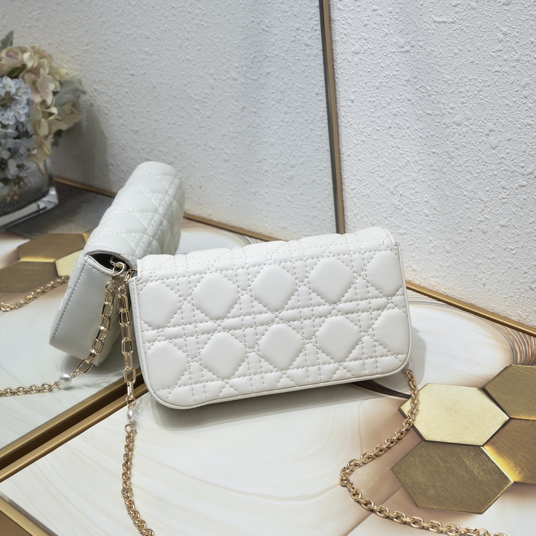 dior quilted white chain bag 18.5*10*4 - Image 6