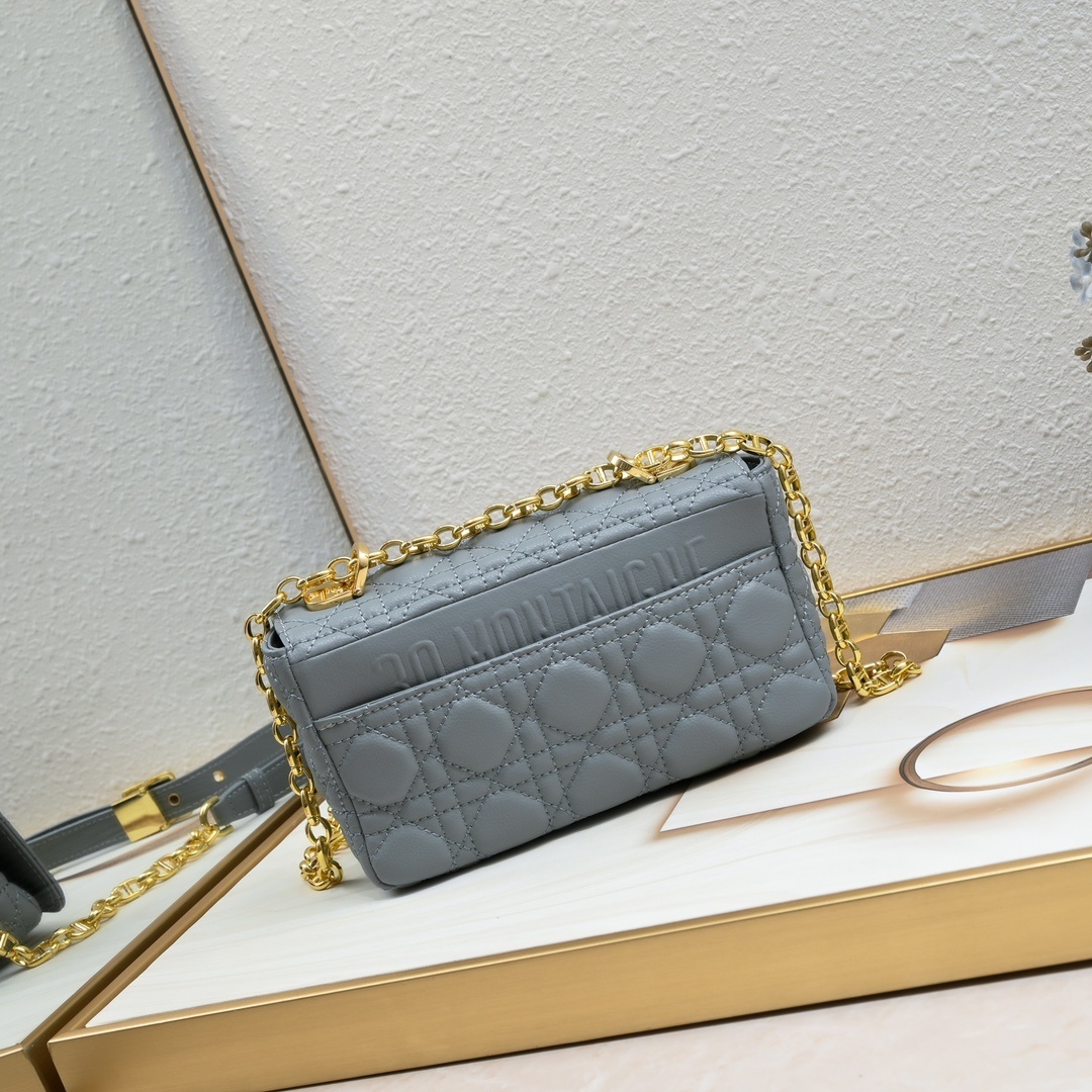 dior 21-13-8 quilted gray bag with gold chain - Image 6