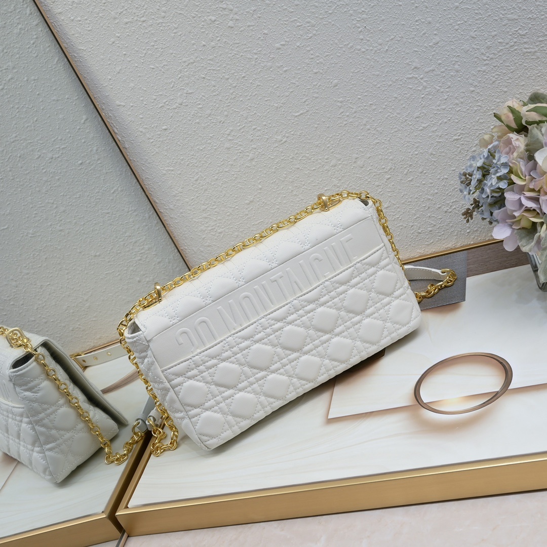 dior white quilted leather shoulder bag with gold chain - Image 6