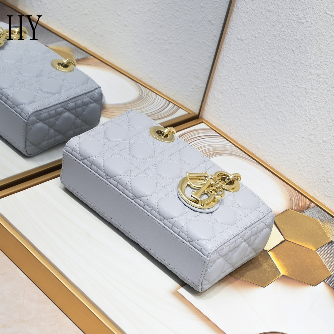 dior gray quilted handbag - 22cm - Image 6