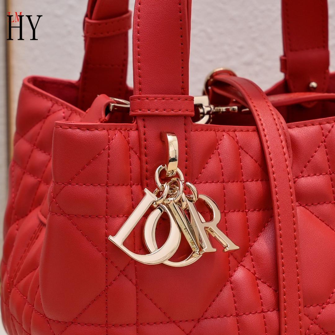 dior red quilted handbag set - 23x15x15cm - Image 6