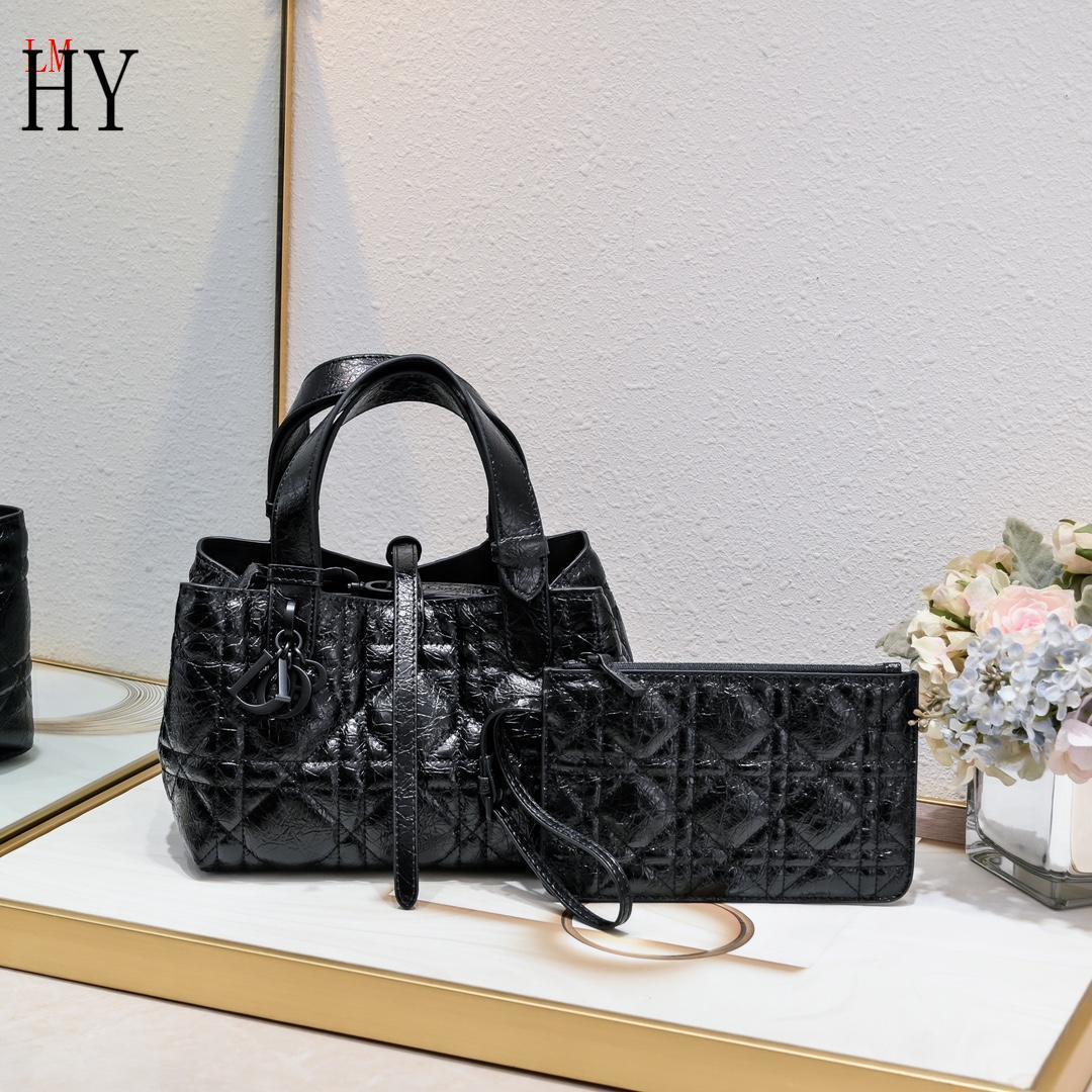 dior black quilted handbag set - 23x15x15cm