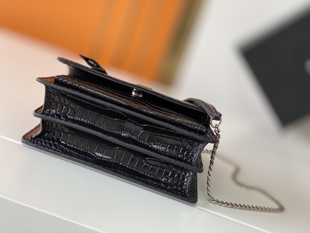 yves saint laurent black croc-embossed bag 22×8×16 - Image 6