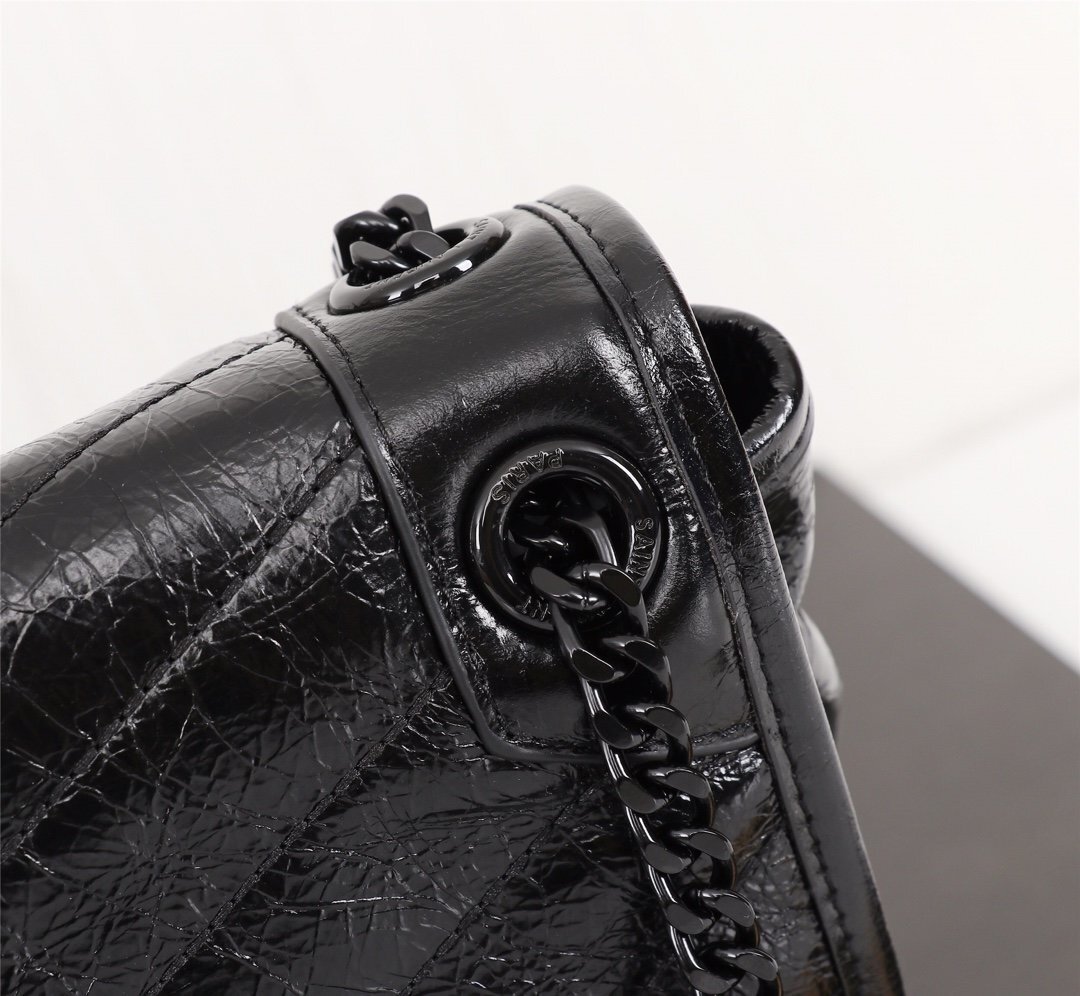 yves saint laurent black quilted handbag 28x20x9 - Image 6