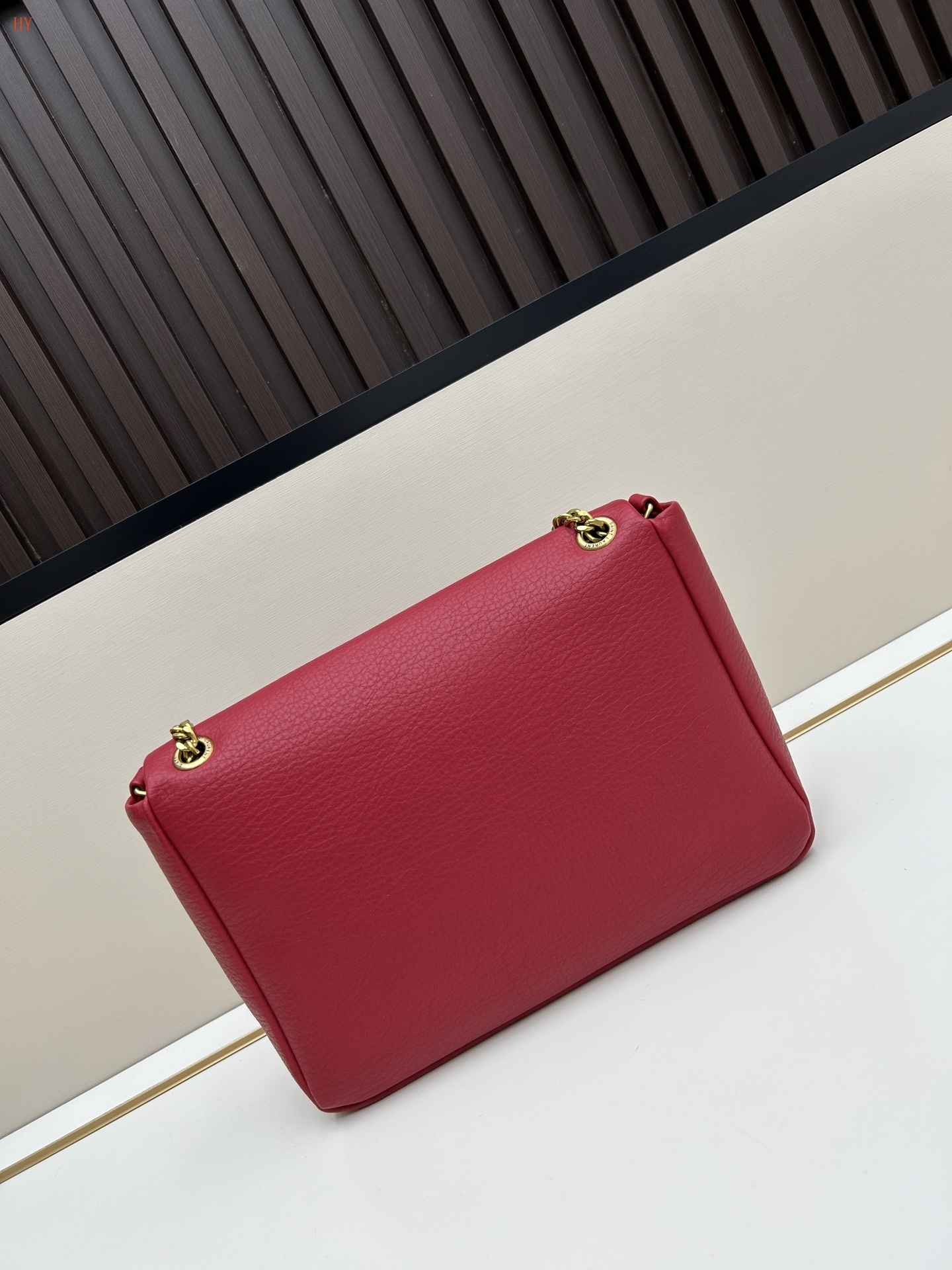 yves saint laurent red leather handbag 28*19*9 cm - Image 6