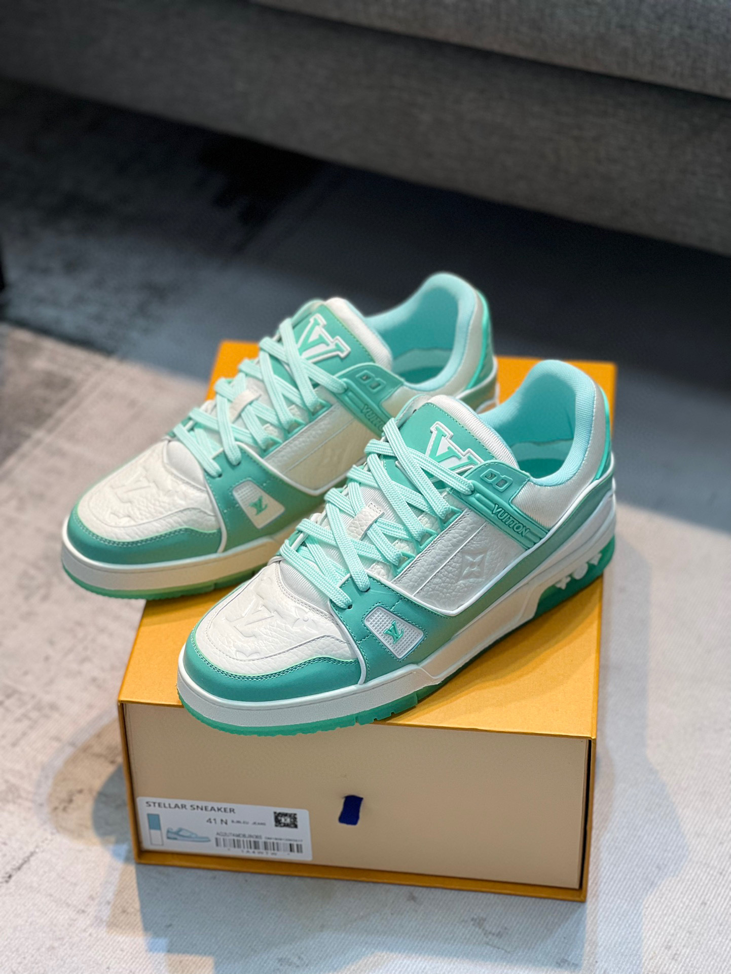 louis vuitton stellar sneaker - size 41