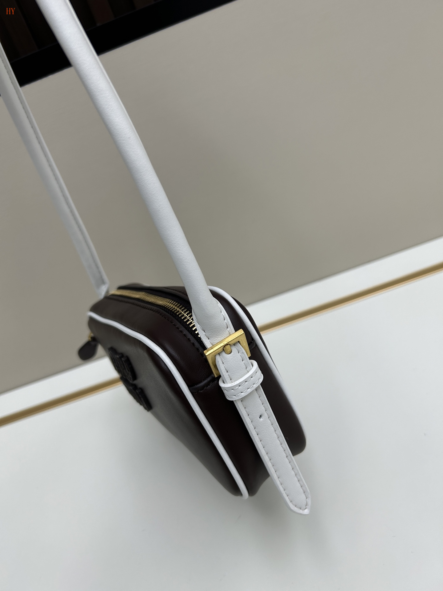 miu miu brown crossbody bag 21*12*5 cm - Image 6