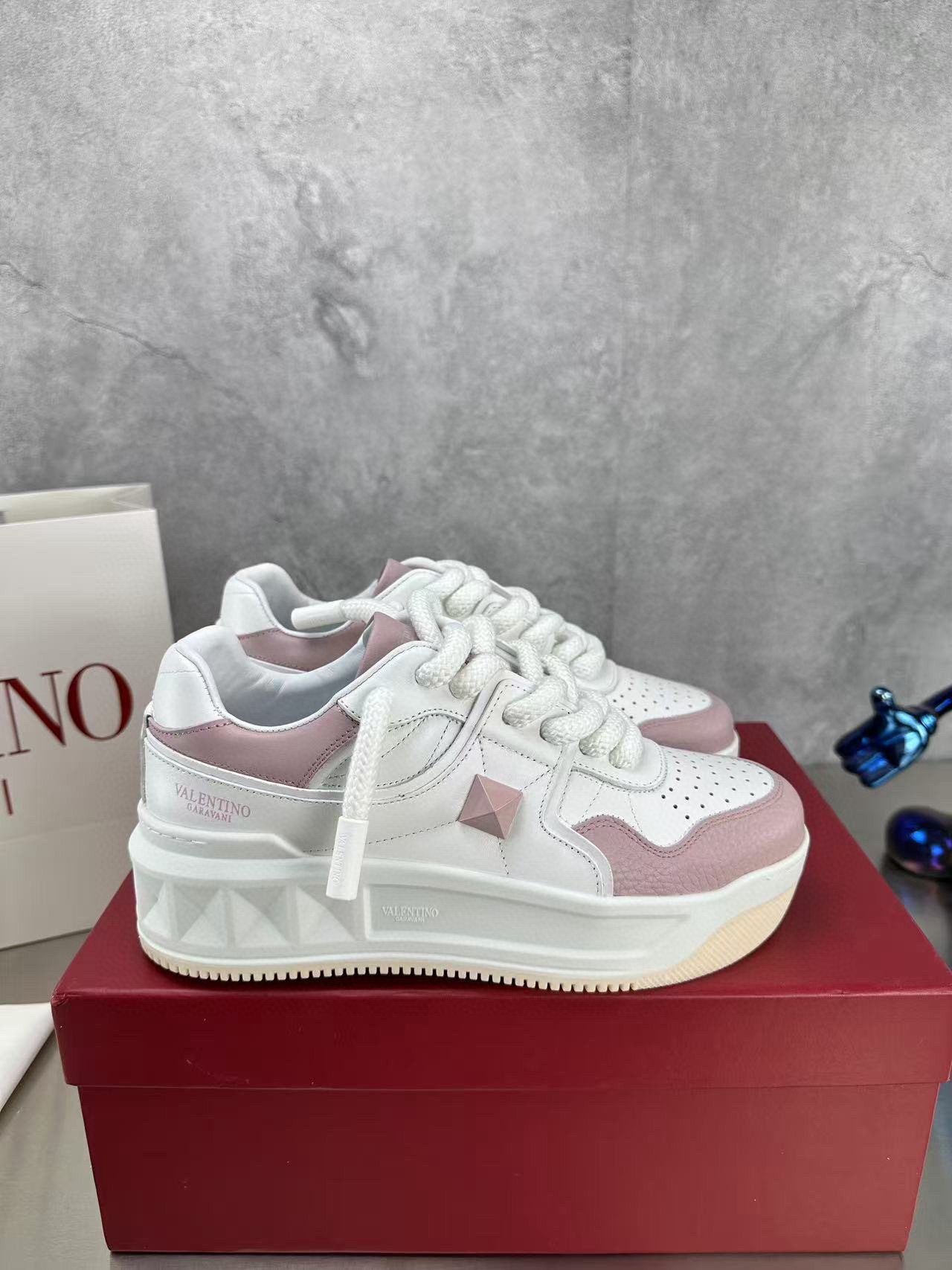 valentino couple sneakers 35/44 - stylish white & pink - Image 6