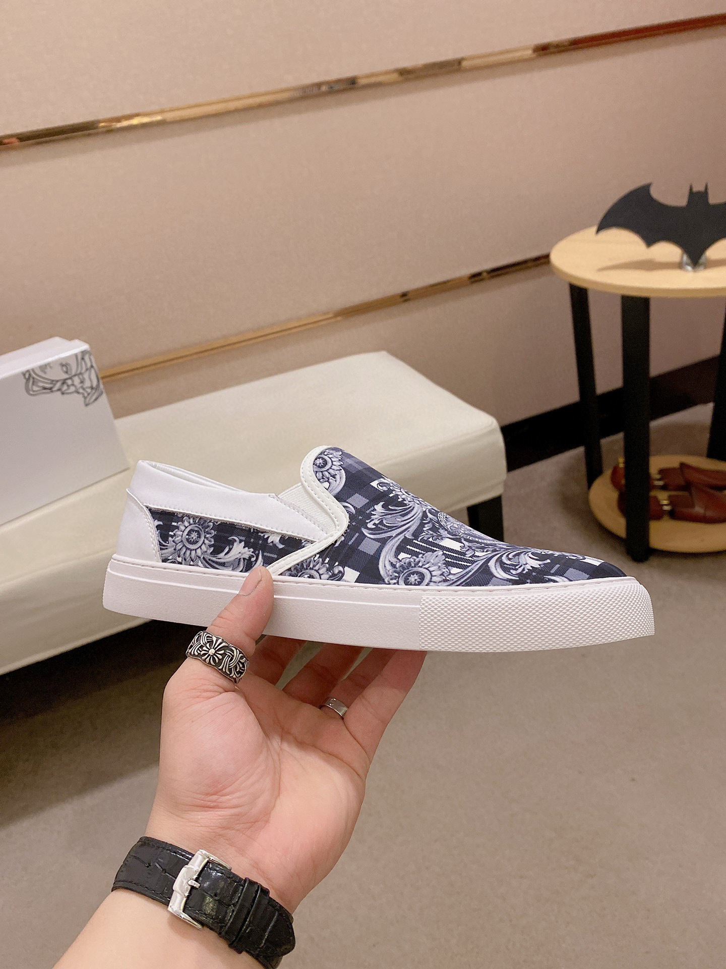 versace slip-on shoes 38-44 - stylish and comfortable - Image 6