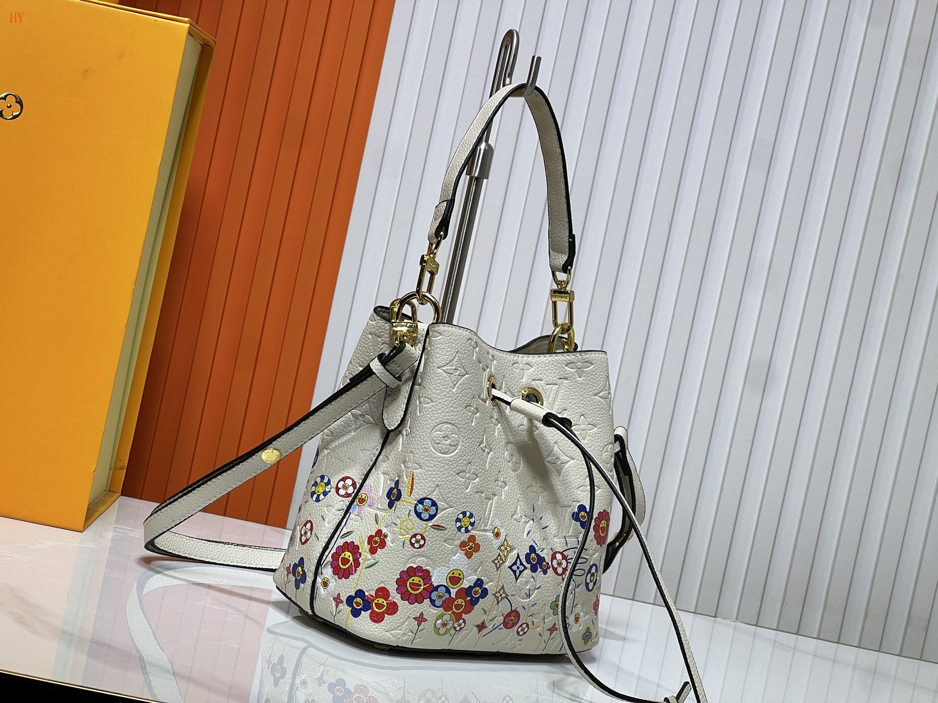 louis vuitton floral bucket bag - 20x20x13 cm - Image 6
