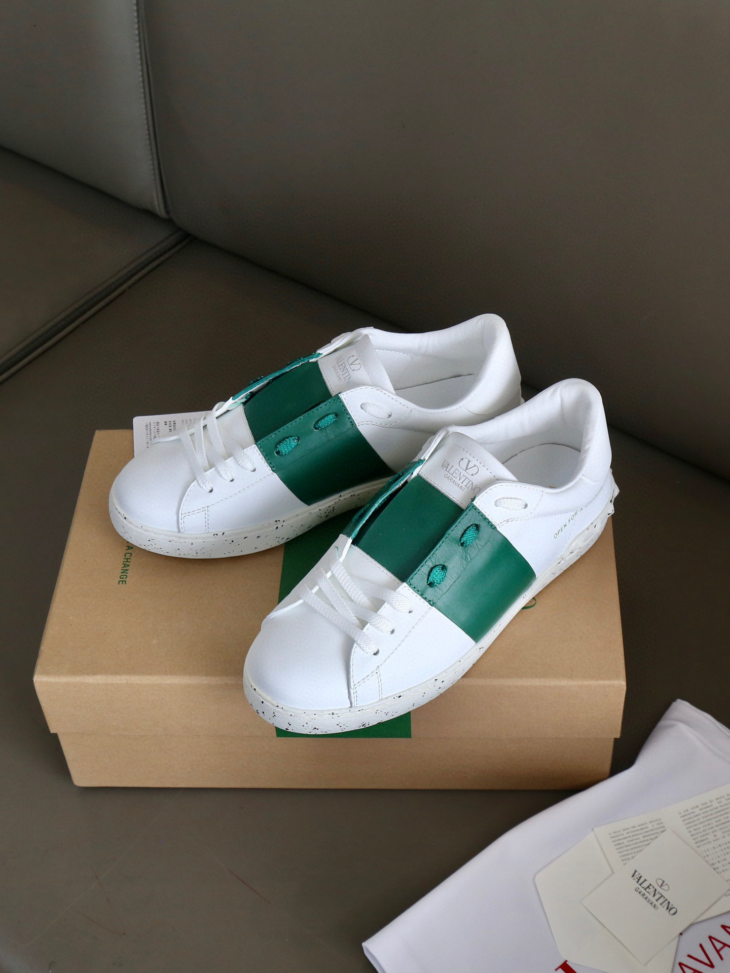 valentino unisex sneakers 35-44 8011350