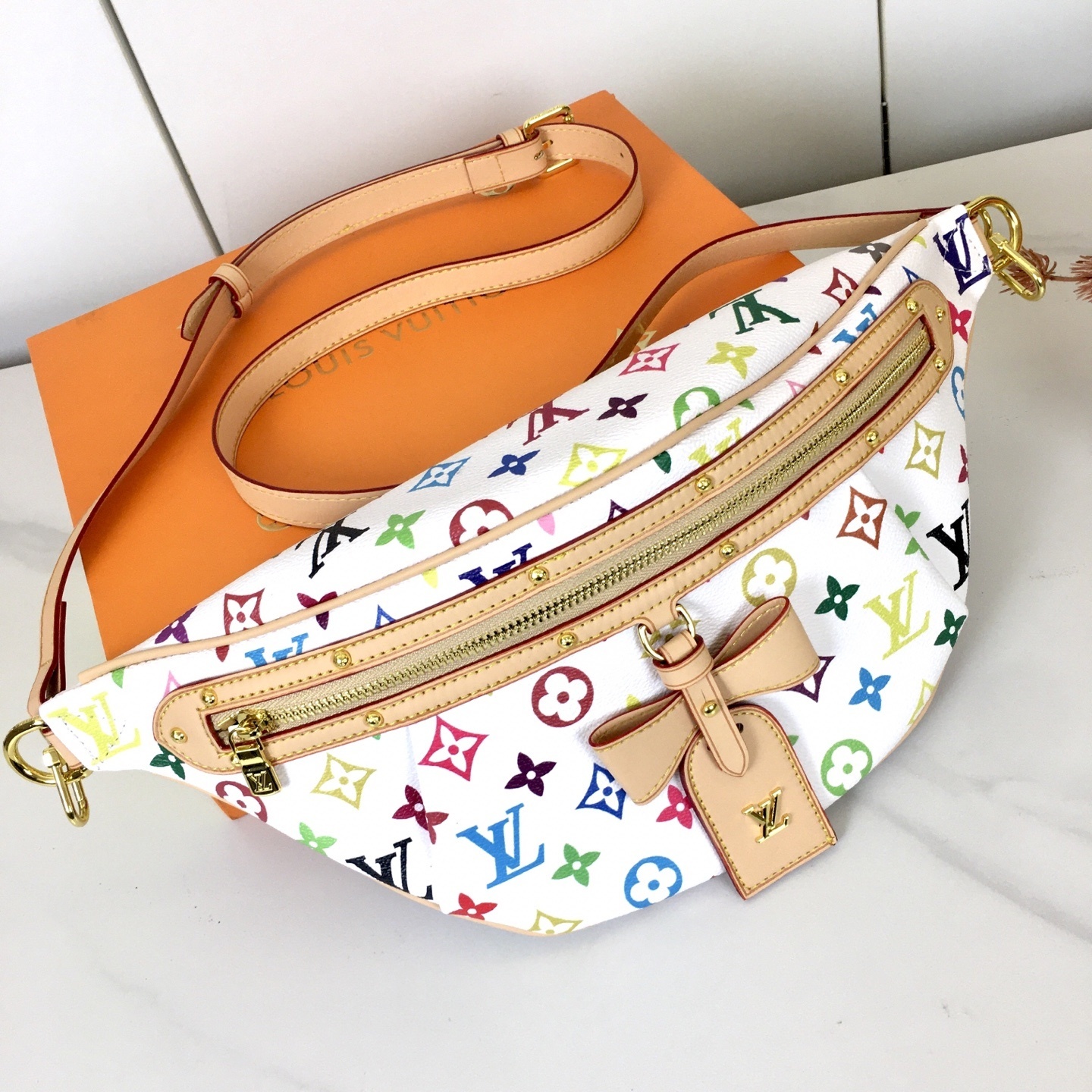 louis vuitton monogram multicolor waist bag 38*16*8
