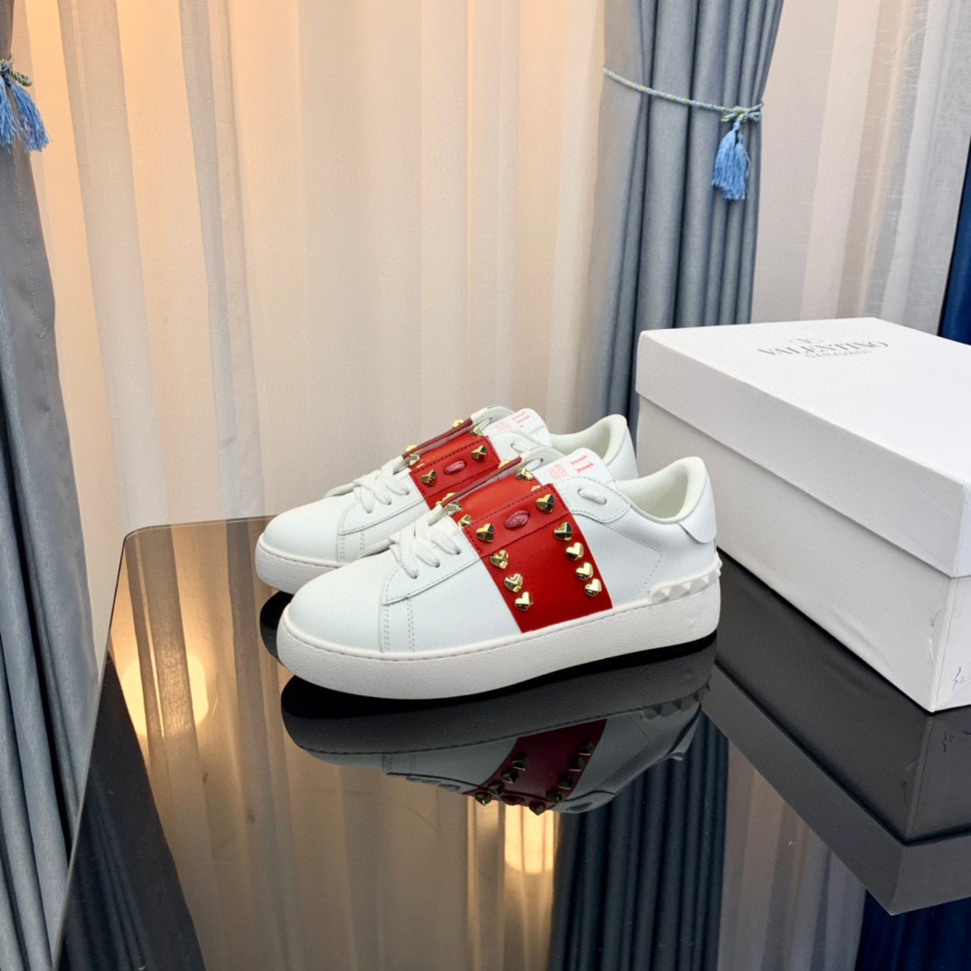 valentino couples sneakers 35-44 with studded design