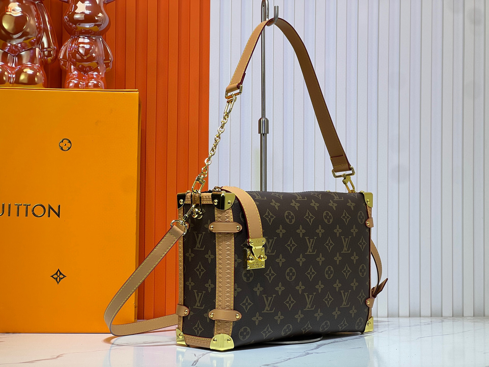 louis vuitton monogram shoulder bag 30x20x10 cm - Image 7