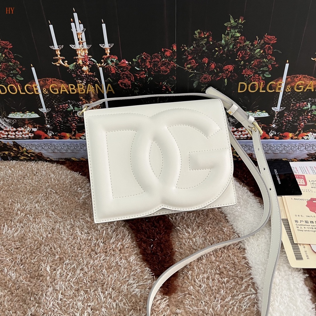 dolce & gabbana white logo bag 20*16*5.5 - Image 7