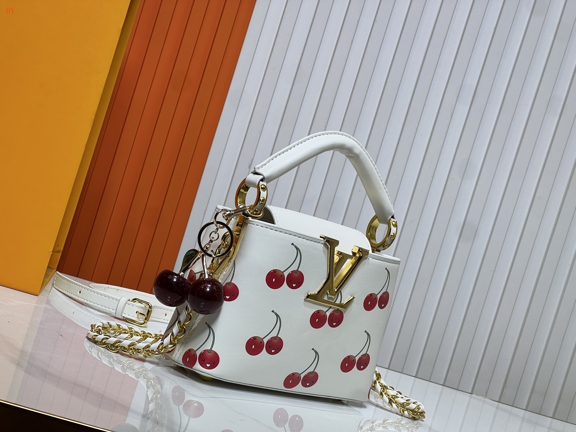 louis vuitton cherry print mini bag 21*14*8 - Image 7