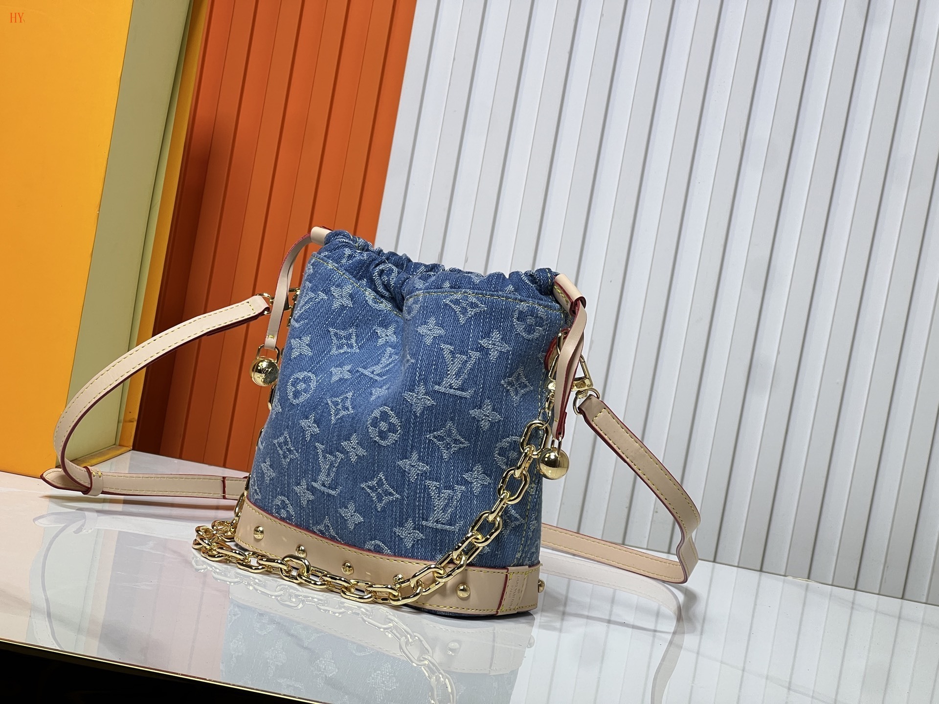 louis vuitton denim bucket bag - 20*18 - Image 7