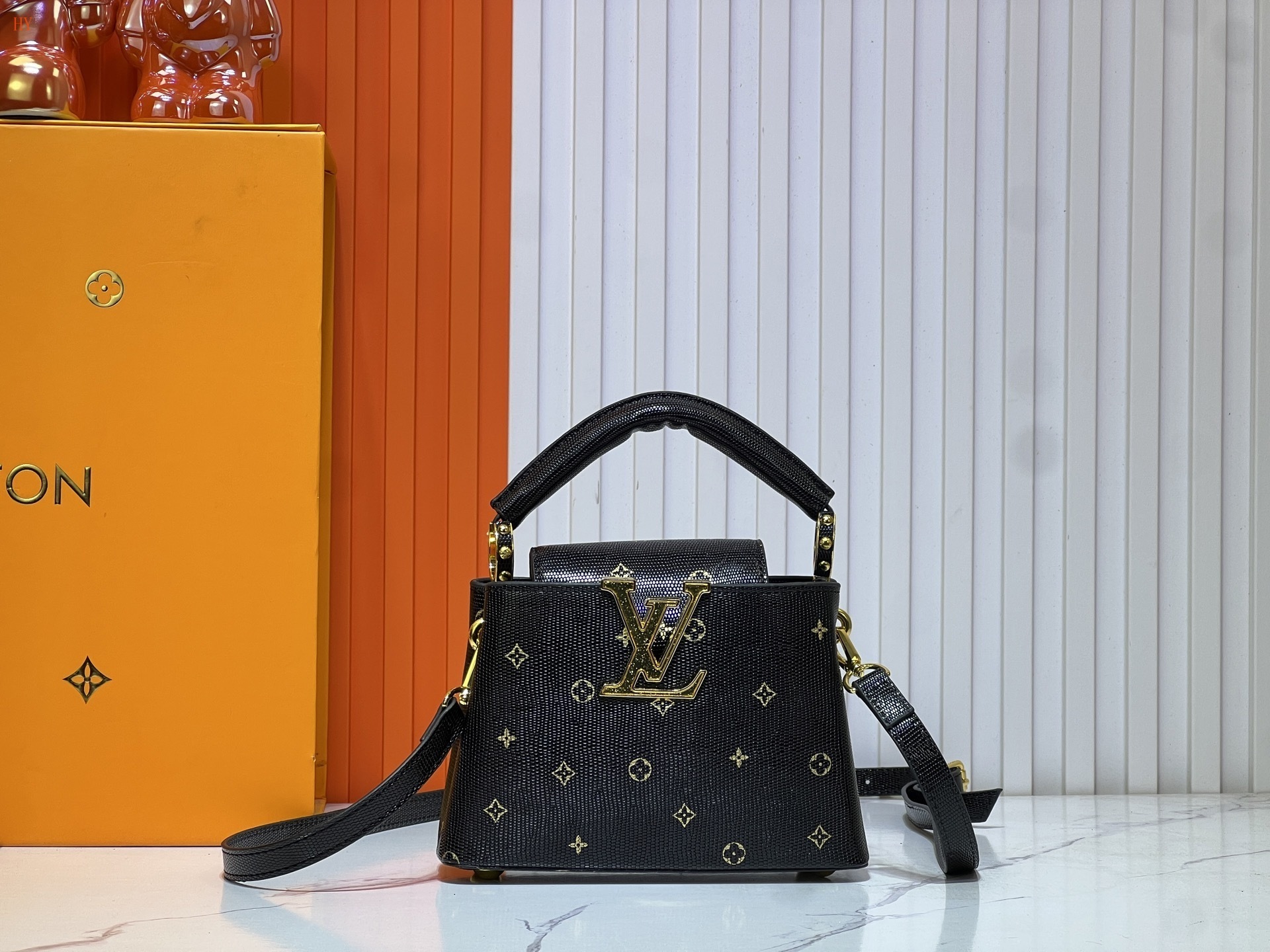 louis vuitton black monogram mini bag - 21x14x8 cm