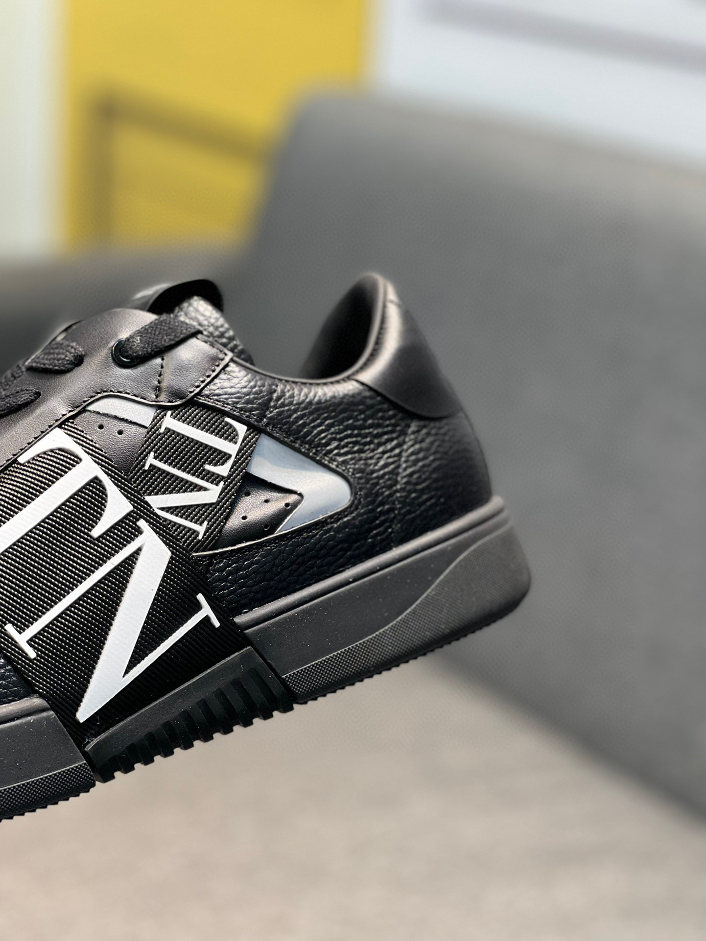 valentino unisex sneakers 35-44 - model 8061310 - Image 7