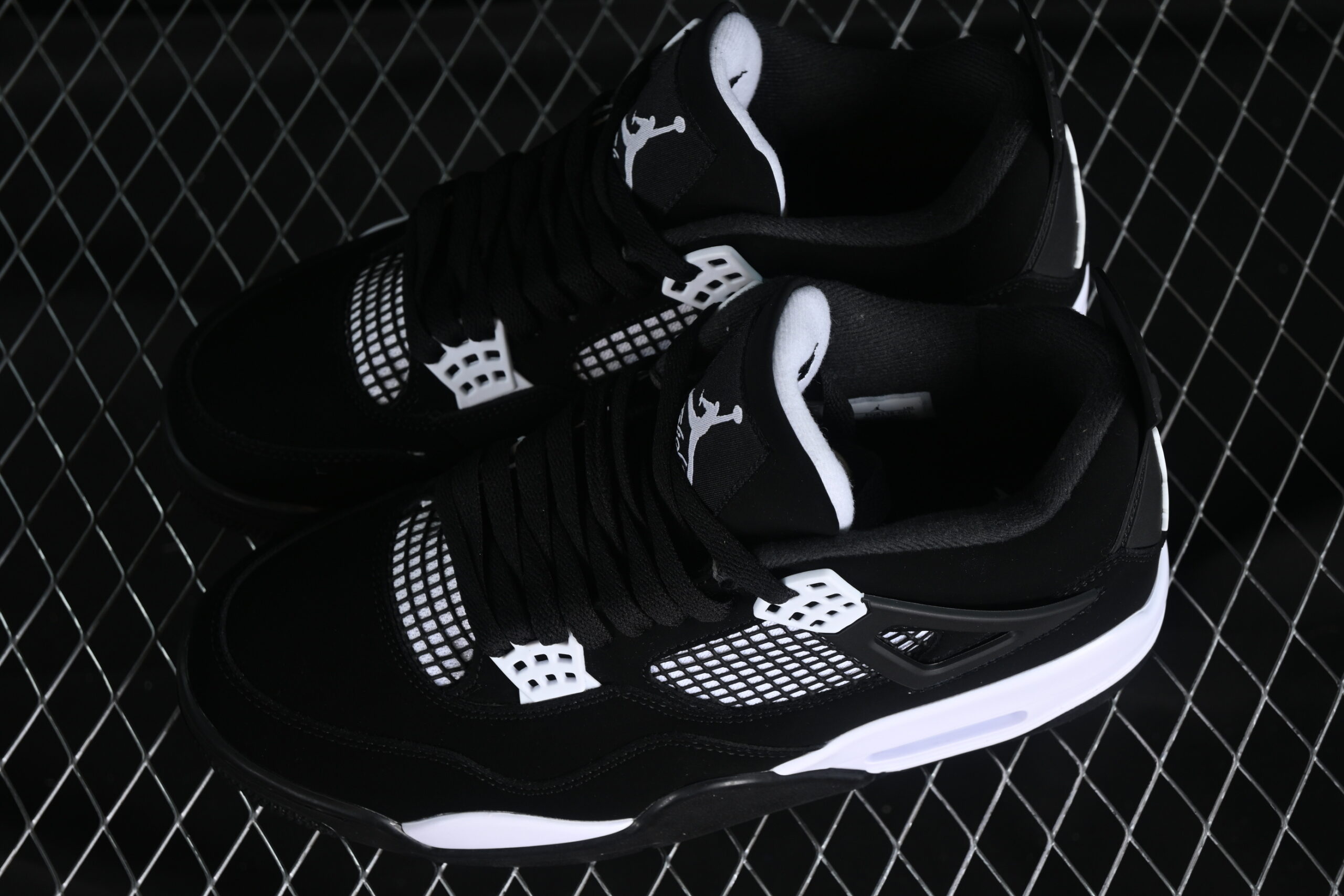 air jordan 4 retro 'white thunder' fq8138-001 - Image 3