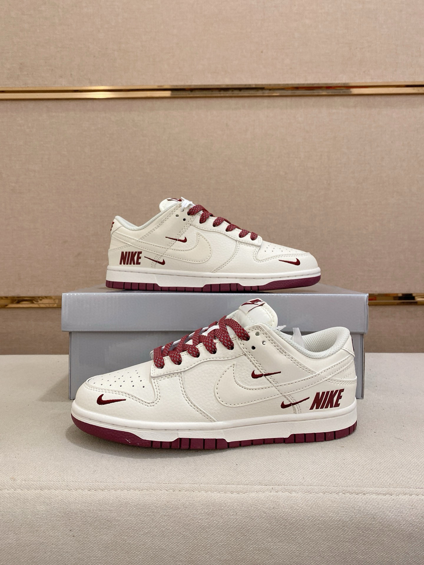 nike dunk low 'l' collaboration - size 35/44 - Image 7