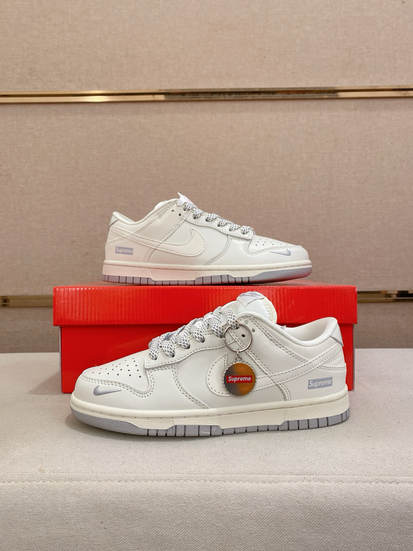 supreme x nike dunk low white sneakers - size 35/44 - Image 7